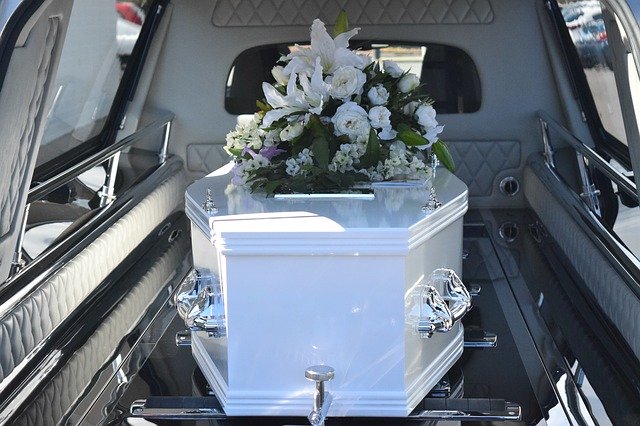 Residents advised to hold funerals on weekdays