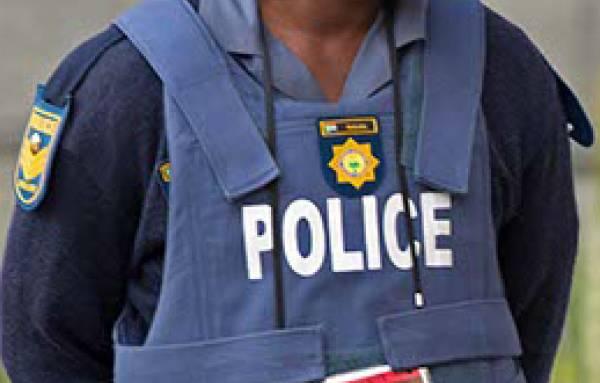 Two teenagers (16) and one man shot dead in Ravensmead