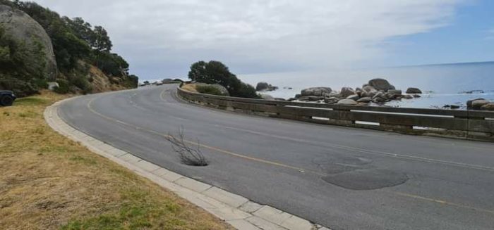 Sinkhole appears on Victoria Road