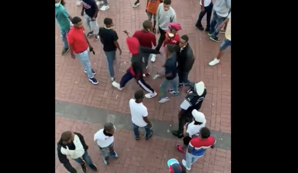 Chaos at V&A Waterfront as fight breaks out