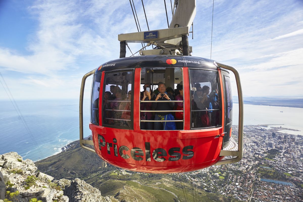 Table Mountain invites Capetonians to "pay it forward"