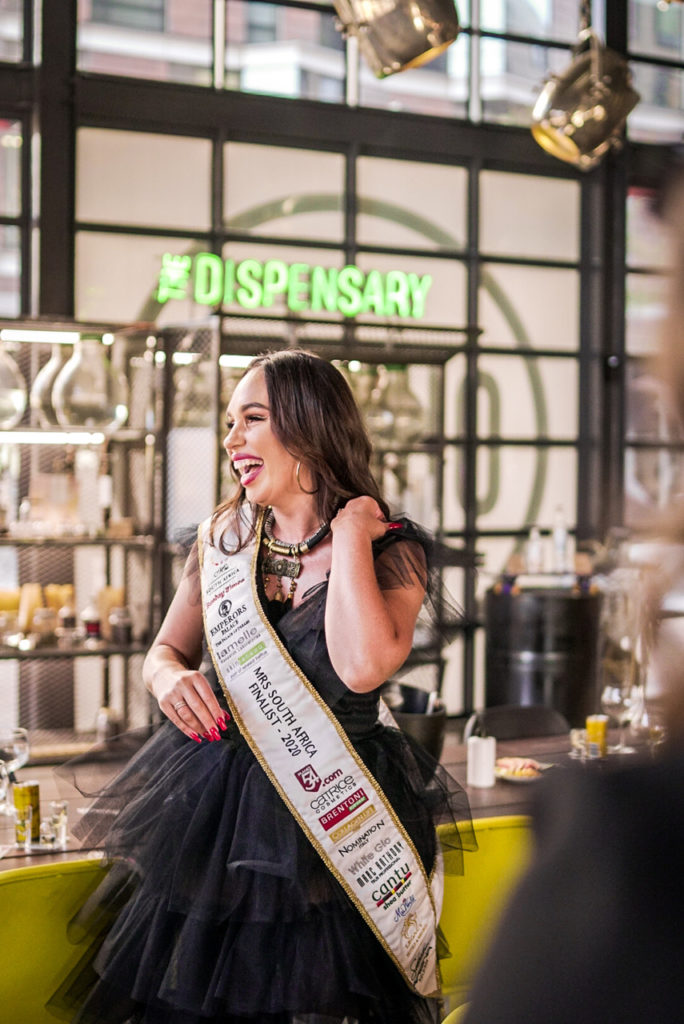 Mrs SA contestant Chandre Goosen-Joubert gives back to charity