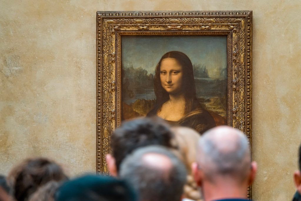 People want Jeff Bezos to eat the Mona Lisa