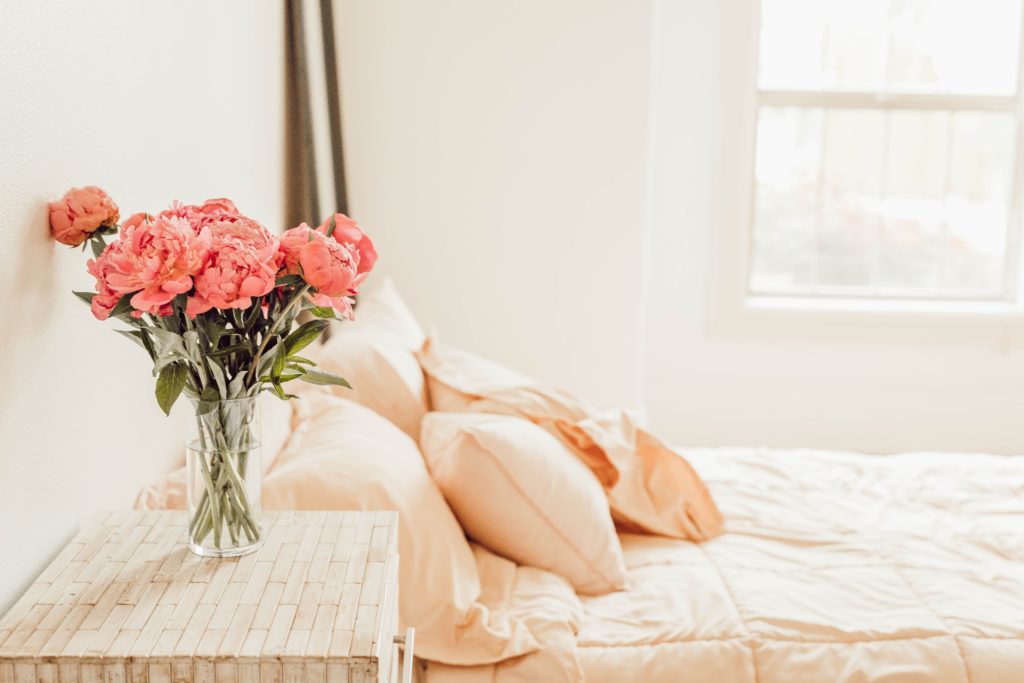 Simple ways to transform your bedroom into a calming oasis