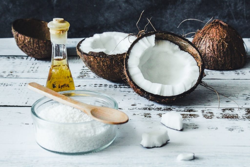 5 ways to use coconut oil