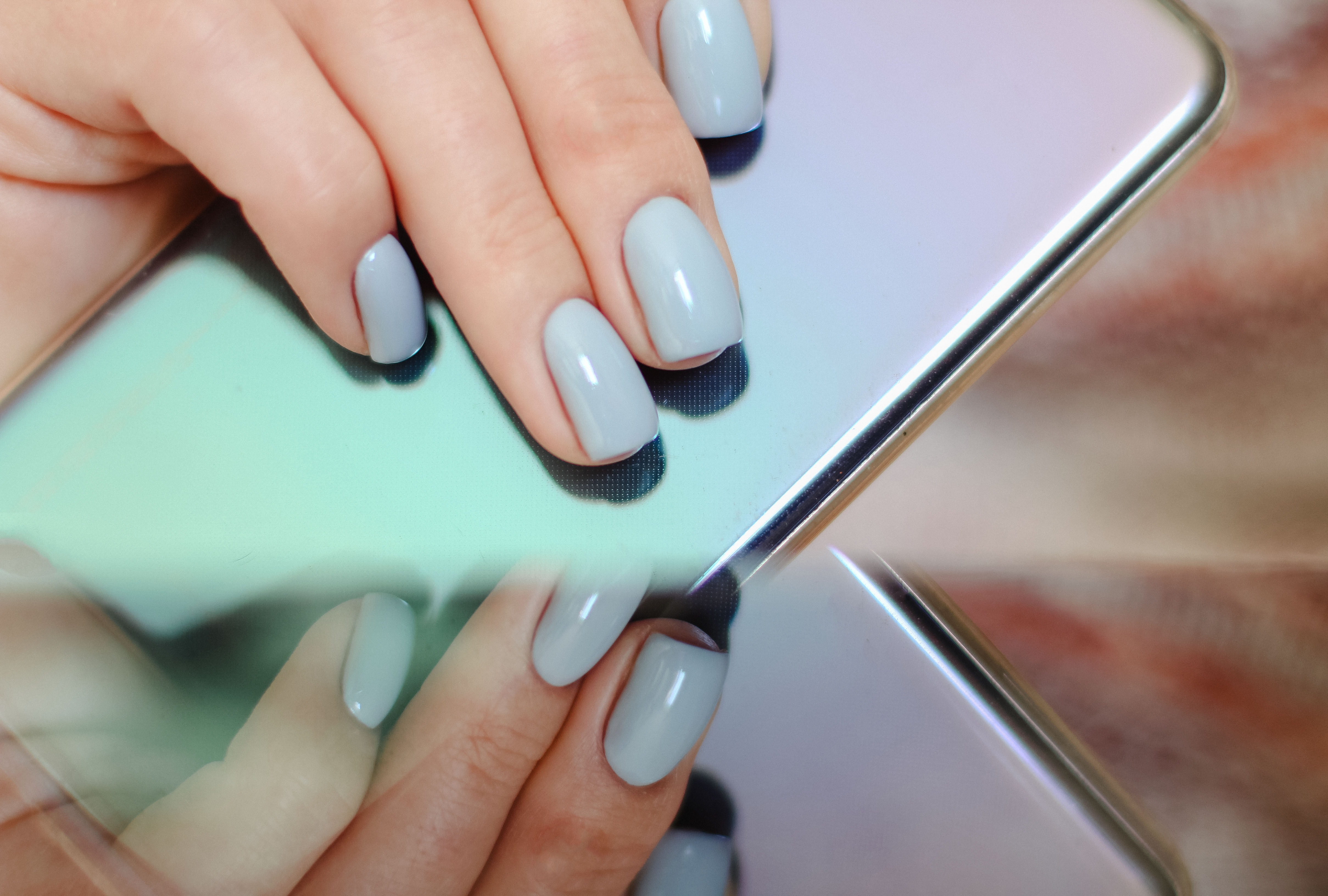 Unsplash - manicure robot